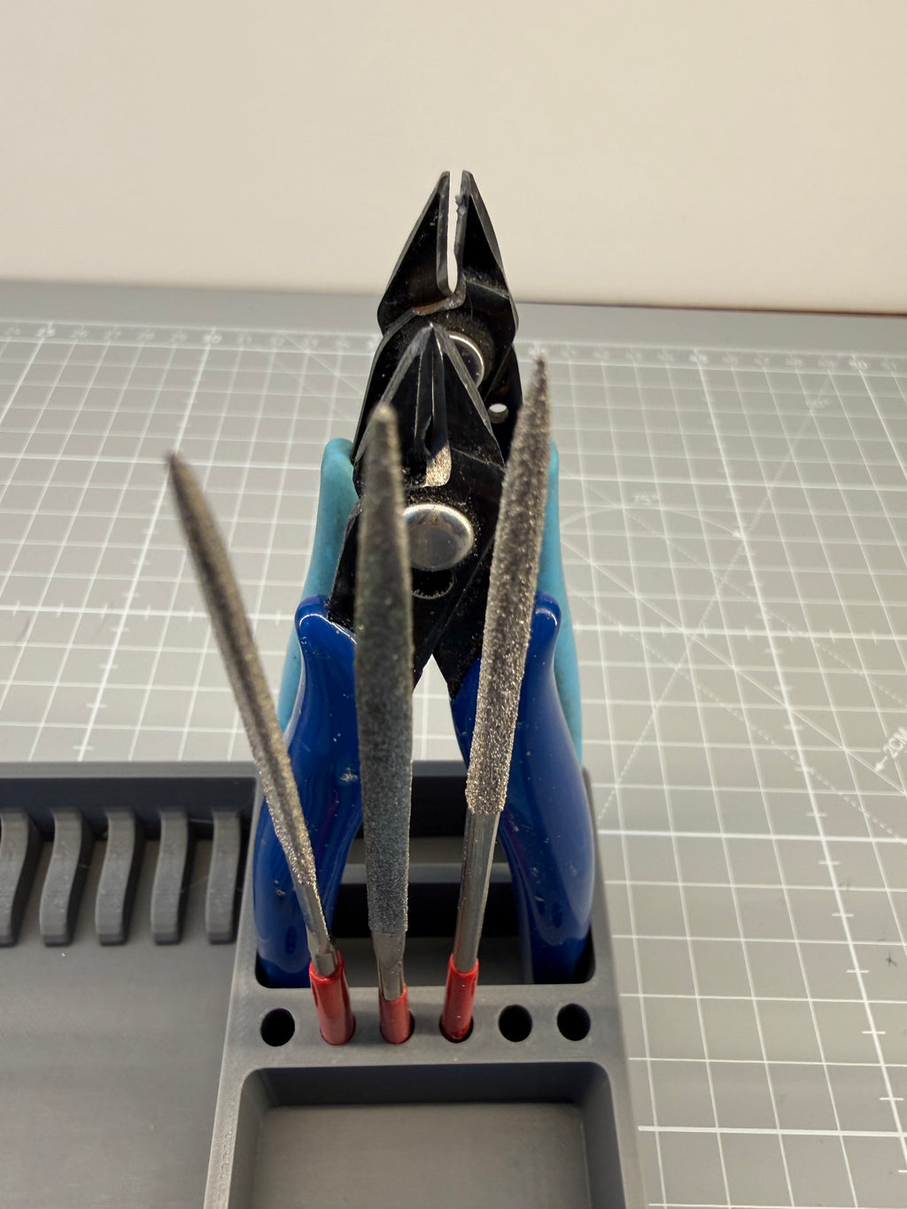Sprue, Parts & Decal Station | Modular Workbench Organiser with Free Base
