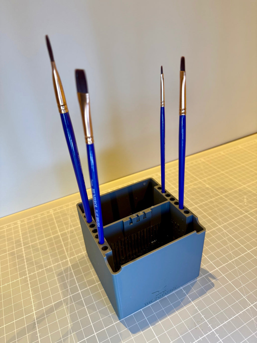 Modular Brush Wash Station Water Pot Holder Drying Stand Hobby Desk Grid System