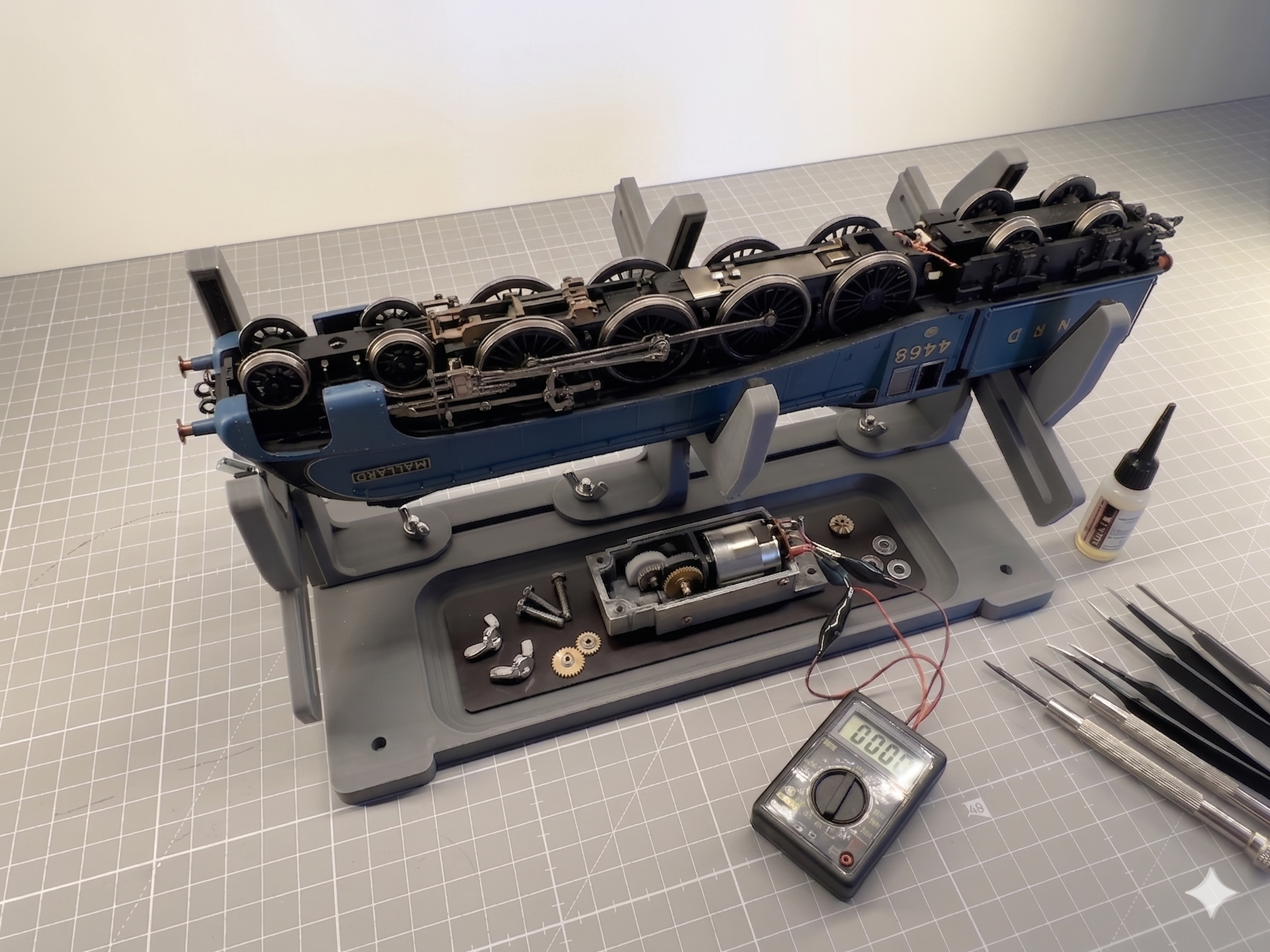 Pro Locomotive Maintenance Cradle with Magnetic Parts Tray - O / OO/HO Gauge