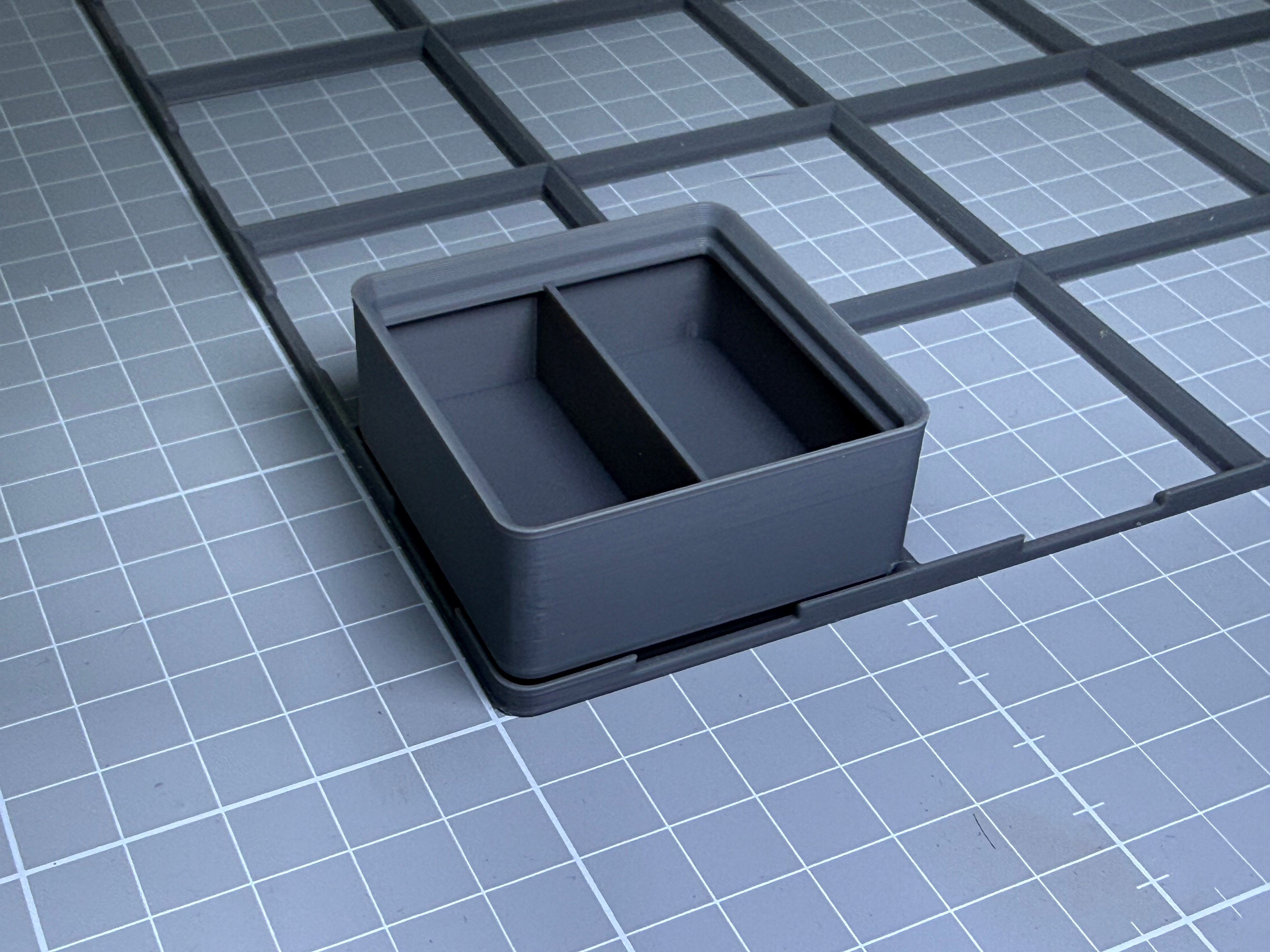 Stackable 3D Printed Bins 50x50 w/ Dividers + Free Base - Desk Organiser