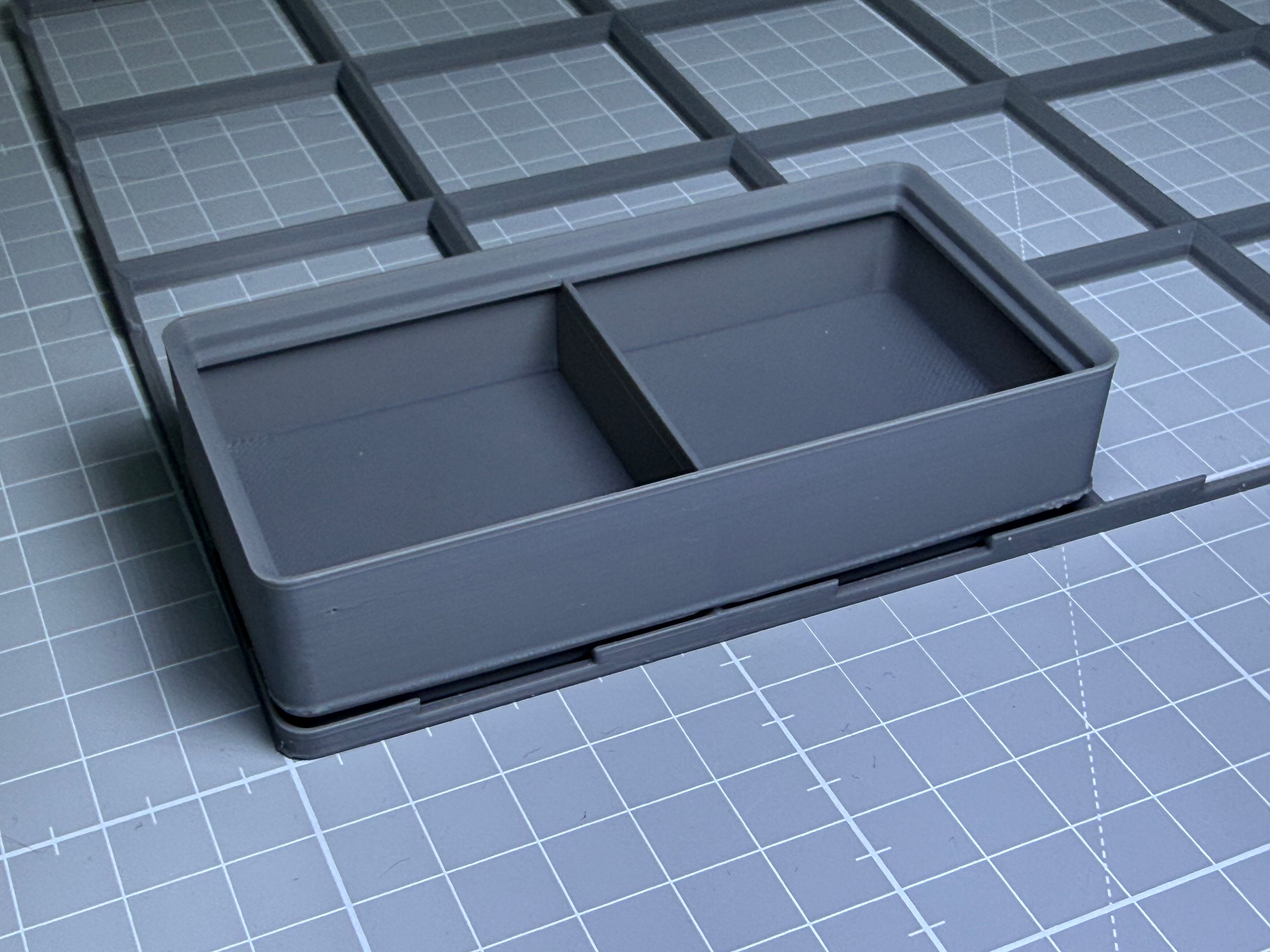Stackable 3D Printed Bins 100x50 w/ Dividers + Base - Desk Organiser