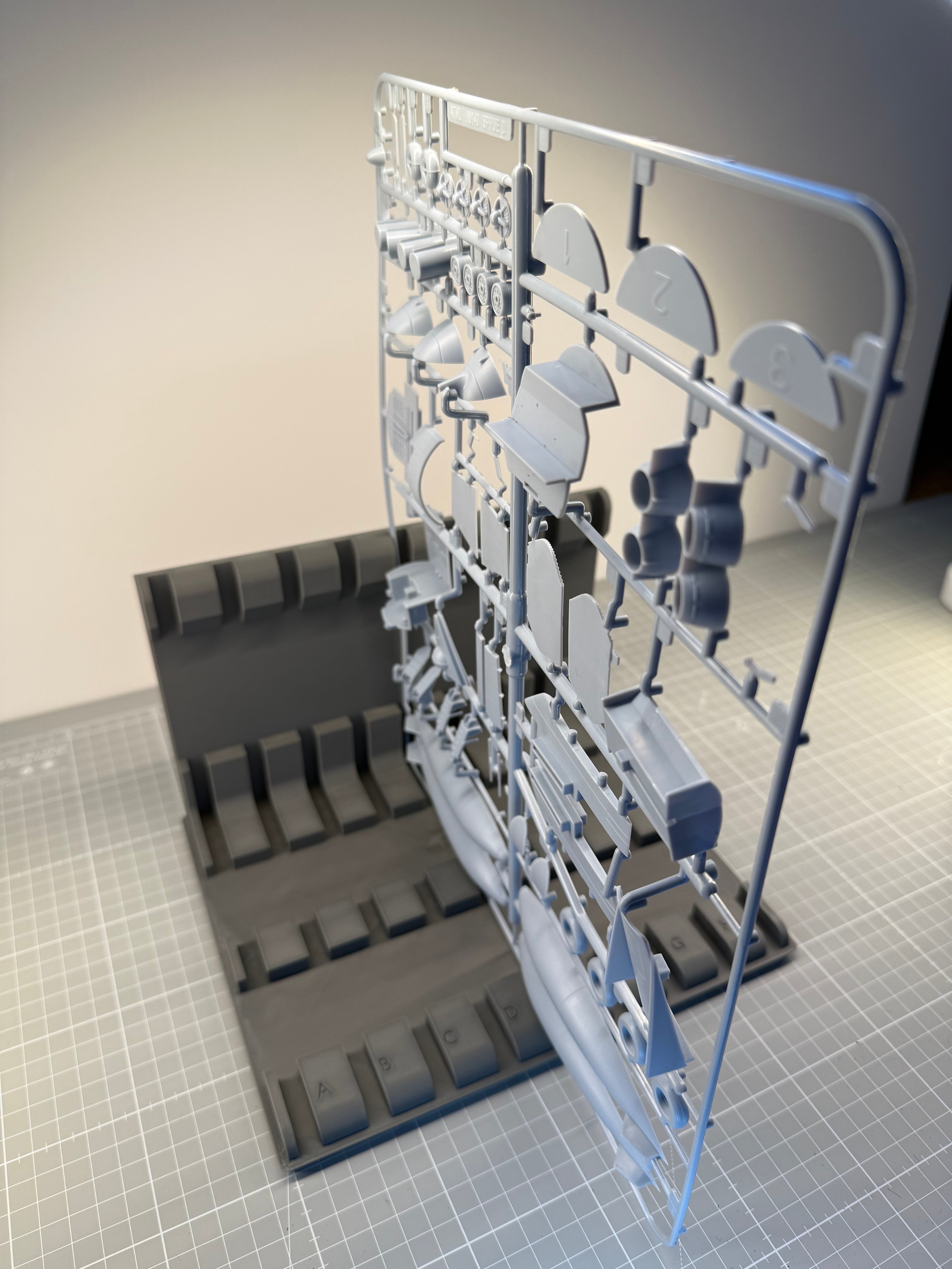 XL Sprue Organiser | Modular Workbench Organiser with Free Base