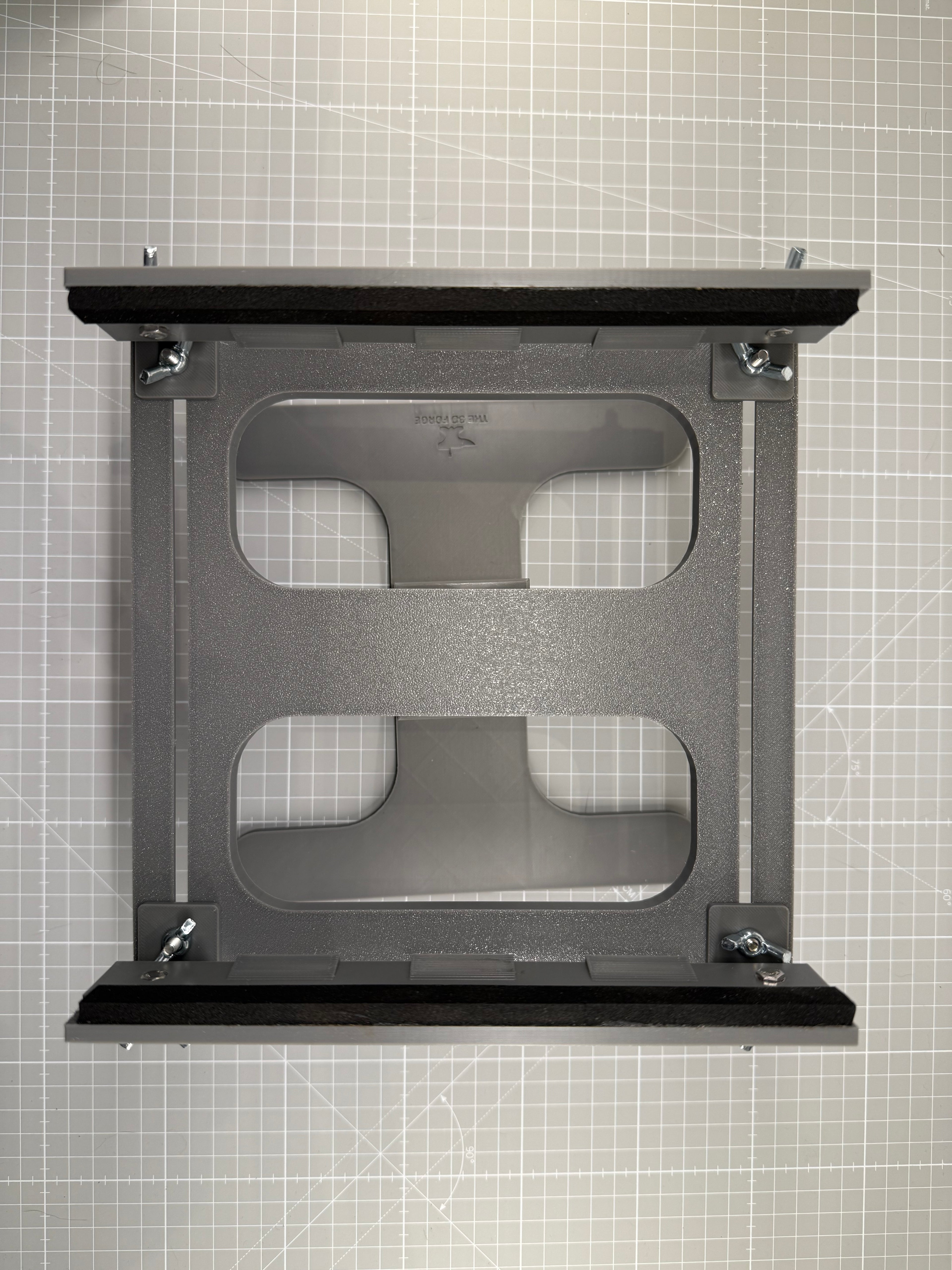 XL 360 Pivoting Model Tank berth and track tool 1/48 1/72 1/35 by The3DForge