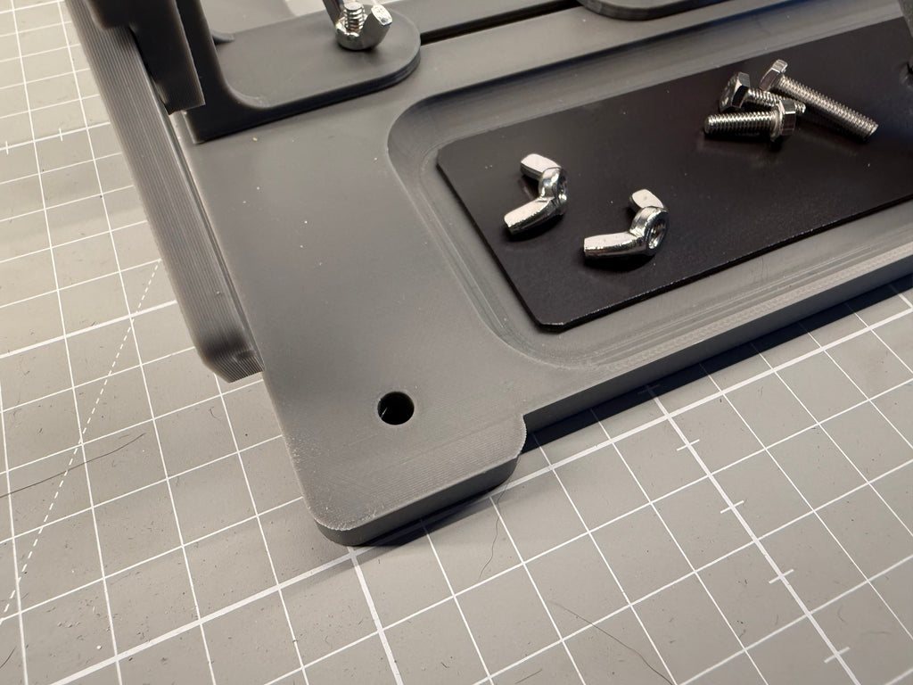 Pro Locomotive Maintenance Cradle with Magnetic Parts Tray - O / OO/HO Gauge