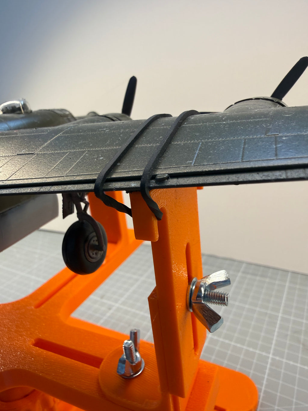 Pro XL Pivot Aircraft Jig With Parts Tray- 320mm x 240mm - 24/32/48/72/144 Support Options